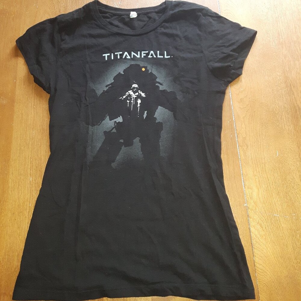 Loot Crate Titanfall shirt *FREE WITH PURCHASE*